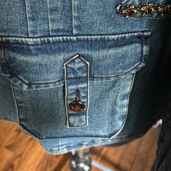 Women’s feminine embellished denim jacket by VERY VERA Size S - Picture 9 of 10